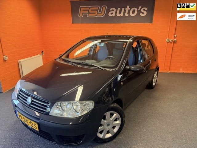 Fiat Punto 1.4 16V / 5 DEURS / YOUNG / CRUISE / AIRCO!, Auto's, Voorwielaandrijving, Stof, 400 kg, Zwart