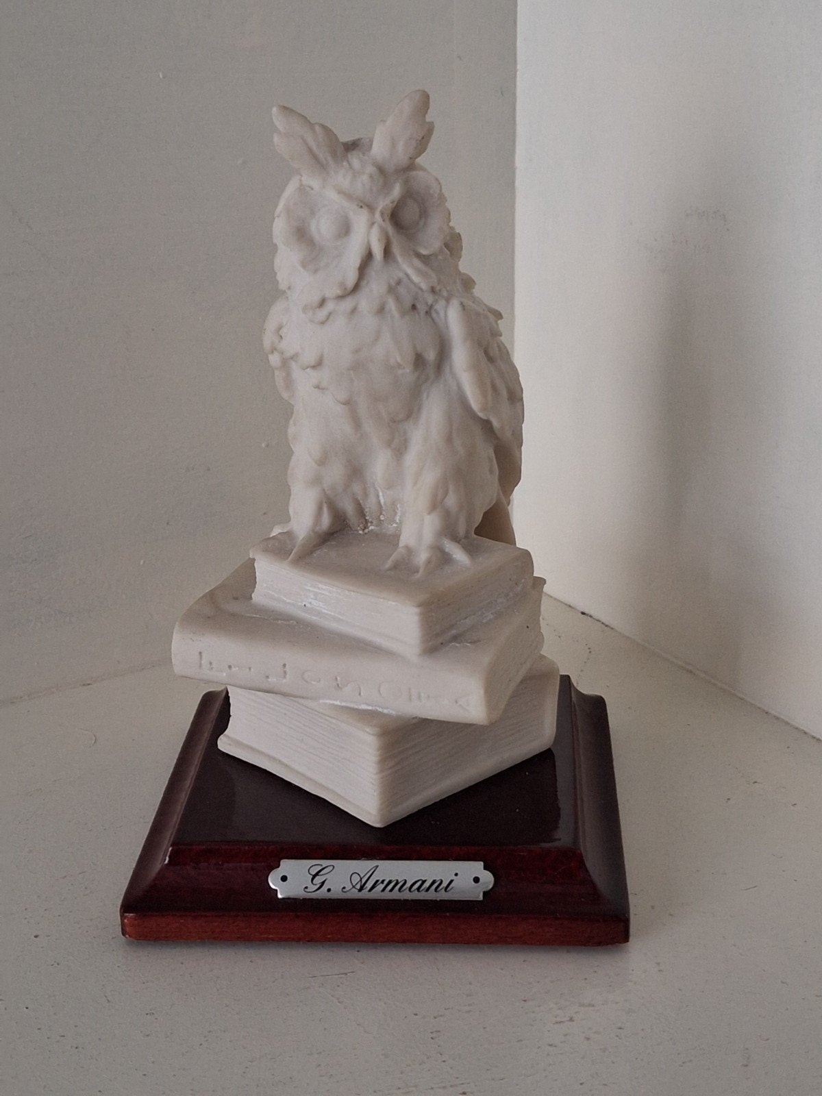 Origineel Giuseppe Armani Beeldje – Uil op Boeken (1985), Antiek en Kunst, Minder dan 20 cm, Ophalen of Verzenden, Gemerkt, Wit