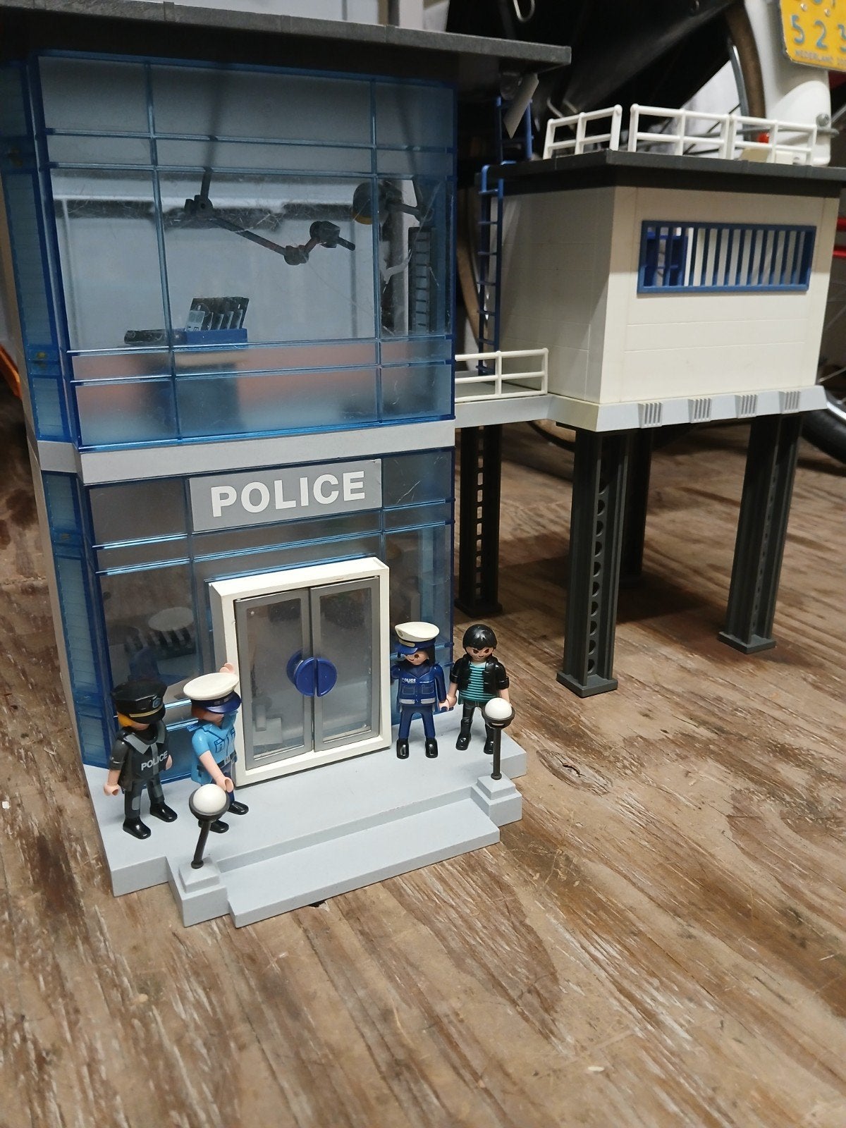 Playmobiel politiebureau met alarm 5182, Ophalen of Verzenden, Gebruikt