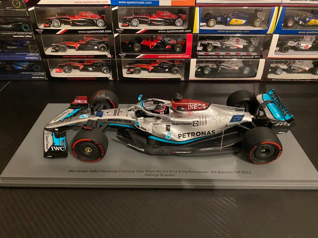 Mercedes-AMG W13 George Russell Spark 1:18, Ophalen of Verzenden, Zo goed als nieuw, MiniChamps