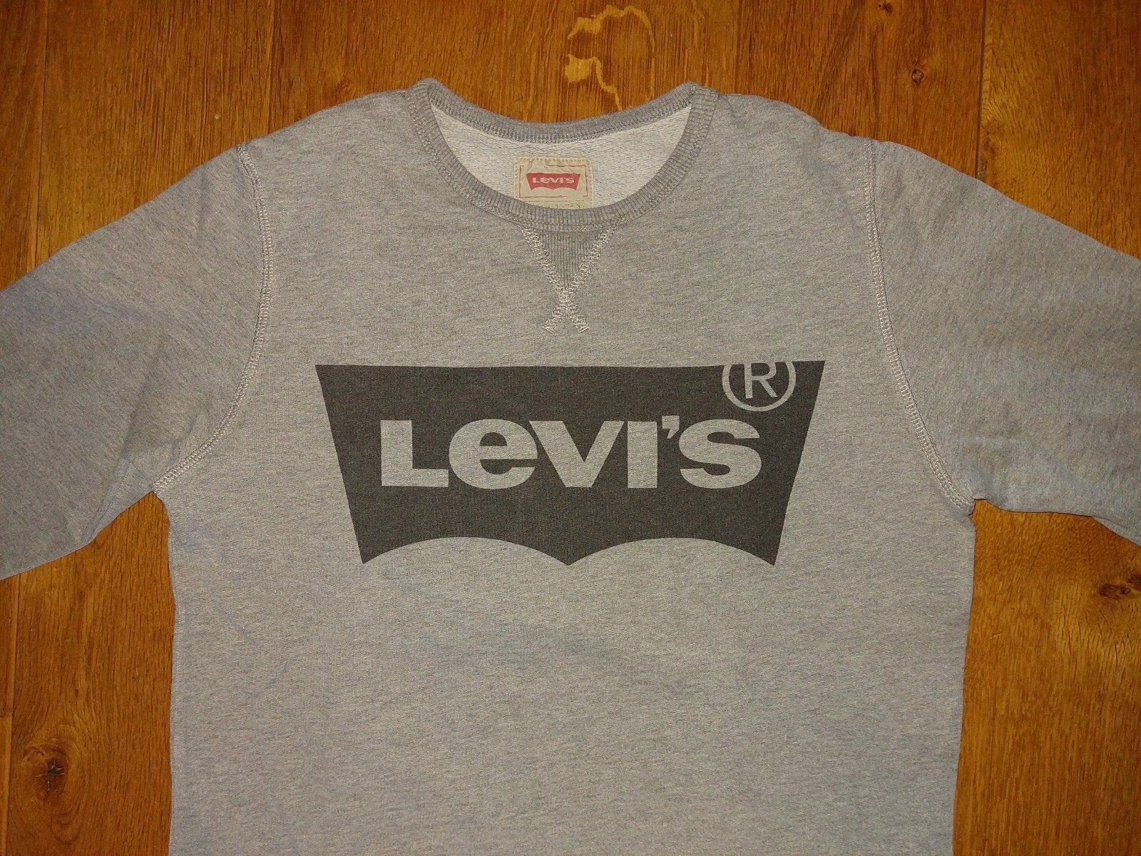 Grijze Levi's sweater met donker grijze opdruk 164, Kinderen en Baby's, Trui of Vest, Ophalen of Verzenden, Zo goed als nieuw