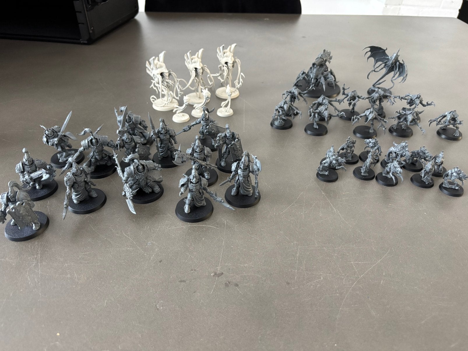 Warhammer units (custodes combat patrol + tyranids), Hobby en Vrije tijd, Ophalen of Verzenden, Zo goed als nieuw, Warhammer