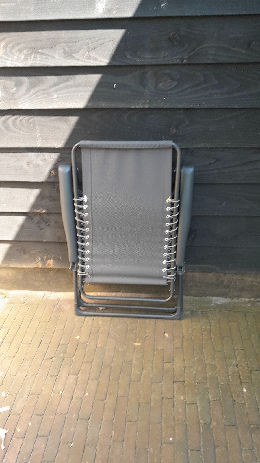 Grijze ligstoel, Tuin en Terras, Tuinstoelen, Ophalen, Gebruikt, Kunststof, Inklapbaar