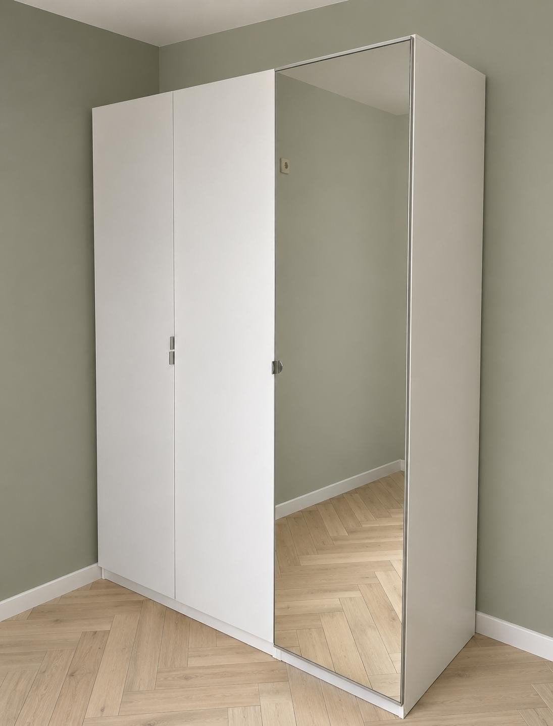 Ikea pax kasten wit met spiegel driedeurs 201 hoog Compleet, Huis en Inrichting, Kasten | Kledingkasten, 200 cm of meer, 150 tot 200 cm