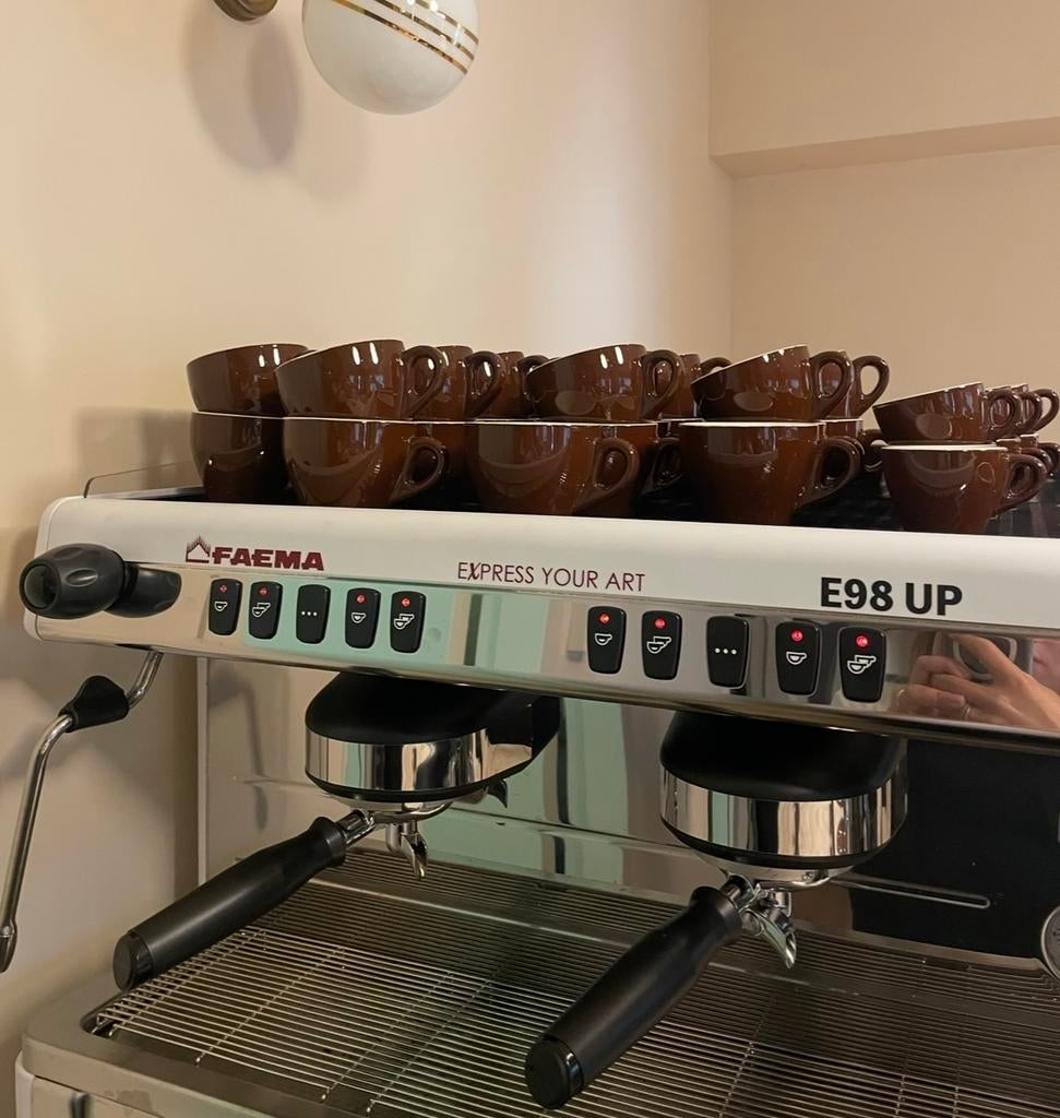 Faema E98 UP pistonmachine, Ophalen, Zo goed als nieuw, Espresso apparaat