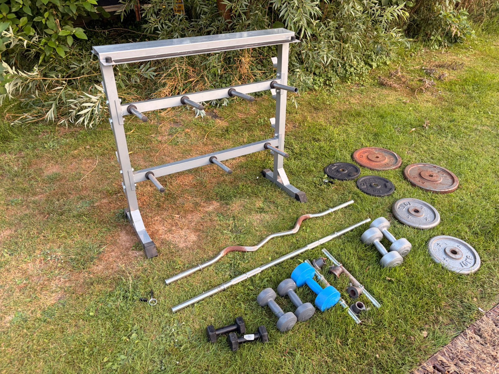 Diverse dumbells en halterstangen met rek, Sport en Fitness, Ophalen, Gebruikt, Benen, Dumbbell
