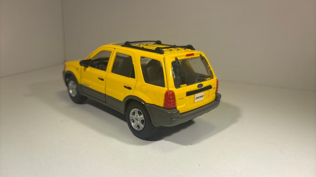 Ford escape maisto 1.24, Hobby en Vrije tijd, Maisto, Ophalen of Verzenden, A, A