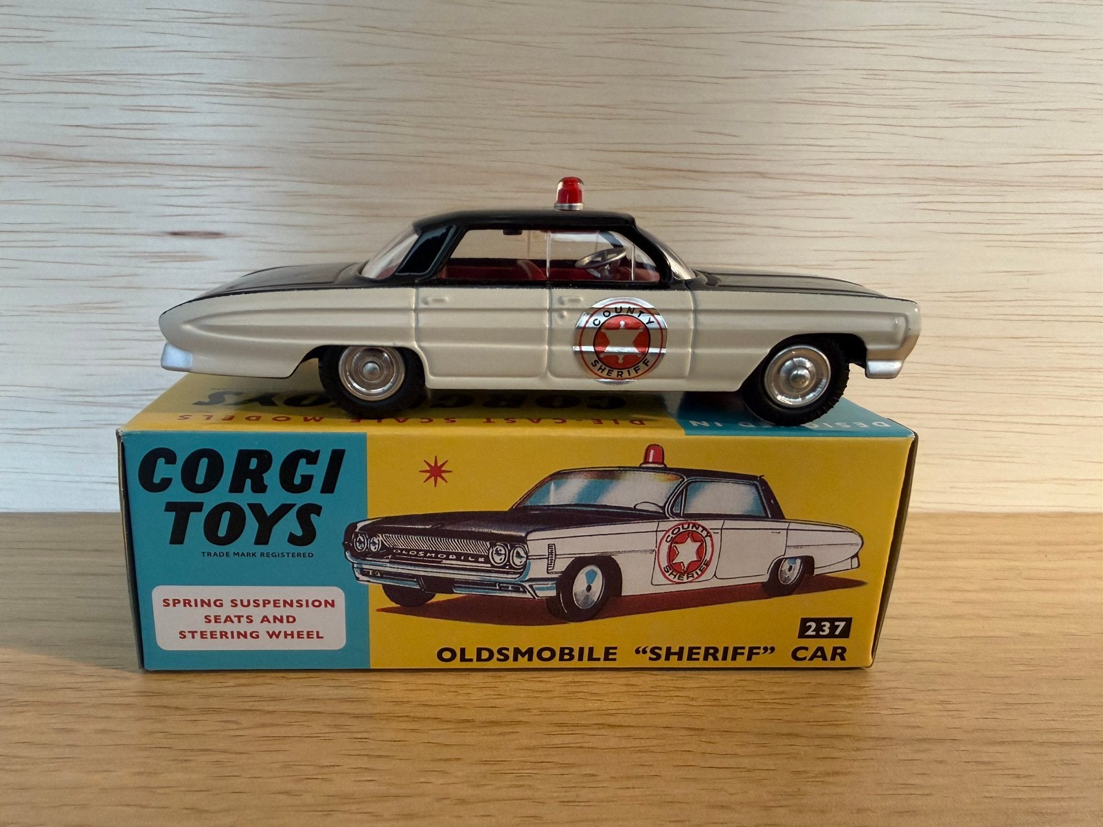 Corgi Toys Oldmobile Sherrif Car, re-issue, Hobby en Vrije tijd, Ophalen of Verzenden, Zo goed als nieuw, Auto, Corgi