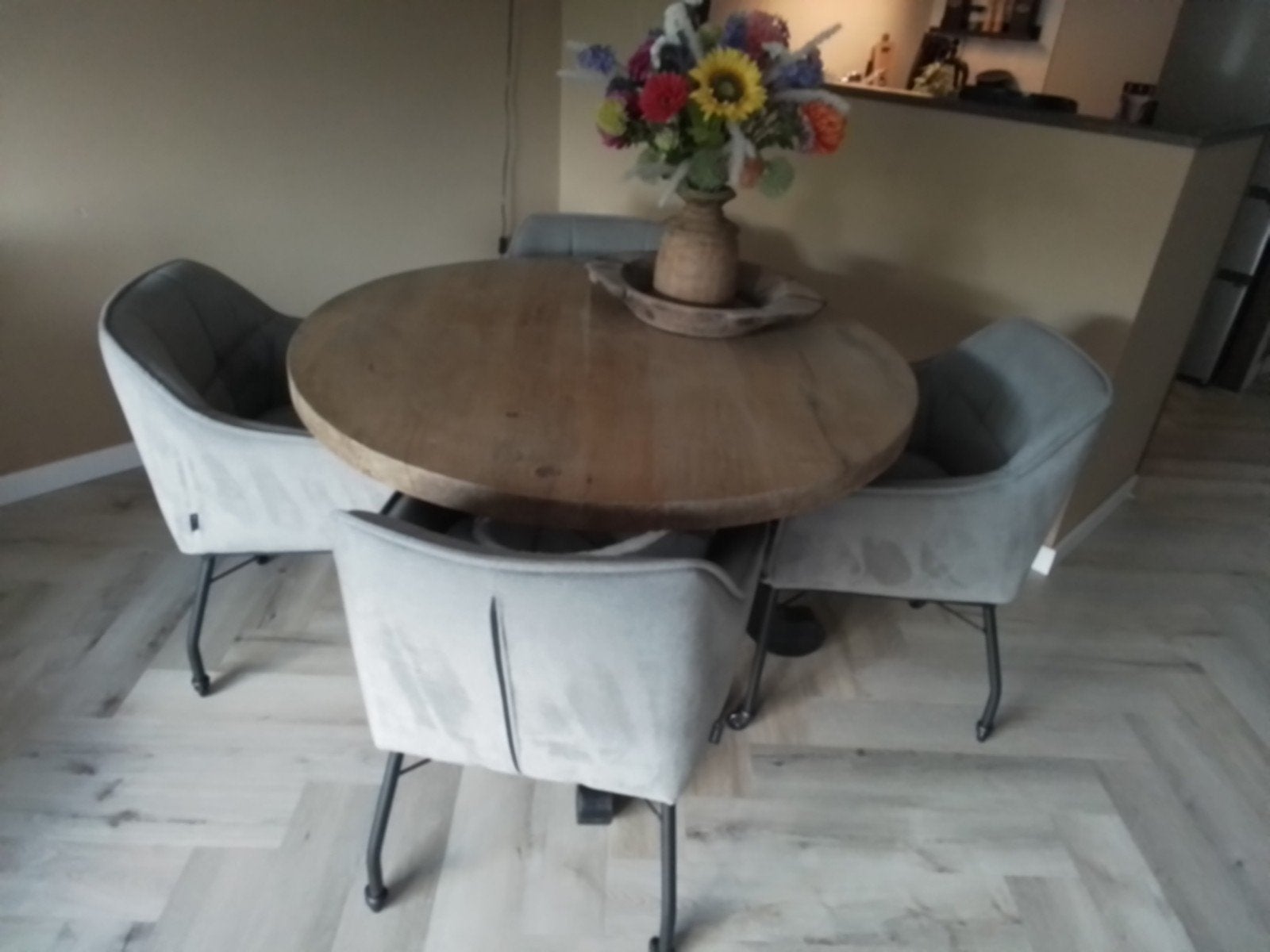 FIJNE MASSIEF EIKENHOUTEN RONDE EETTAFEL MET MATTE AFWERKING, Huis en Inrichting, Tafels | Eettafels, Ophalen, Gebruikt, 100 tot 150 cm