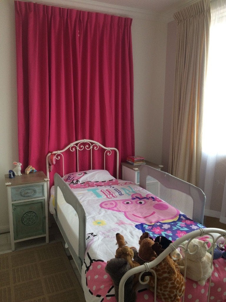 Roze Gordijnen / Pink Curtains, Ophalen, Zo goed als nieuw