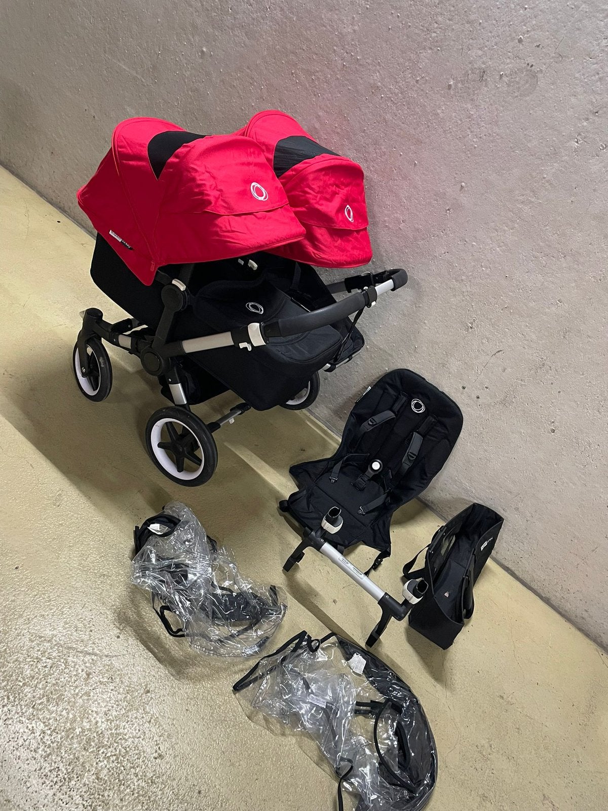 Bugaboo donkey 2-3 duo nieuwe kappen, Support@bugaboo.com, Bugaboo, Ophalen of Verzenden, Zo goed als nieuw