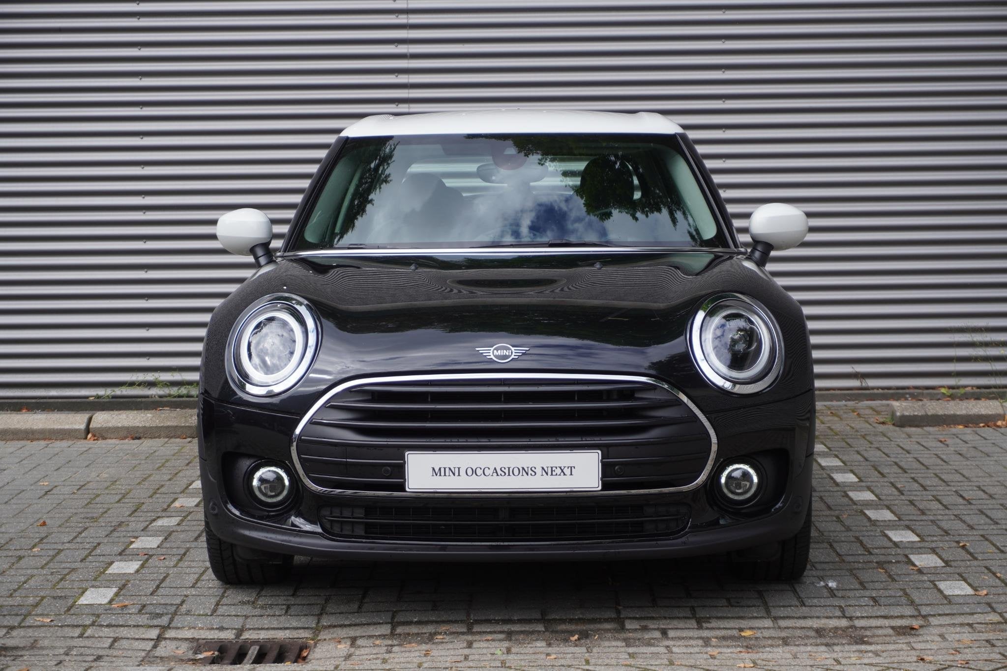 MINI Clubman Cooper | Comfort Pack | Apple Carplay | Navigat, Auto's, Mini, Gebruikt, Zwart, 17 km/l, 1300 kg