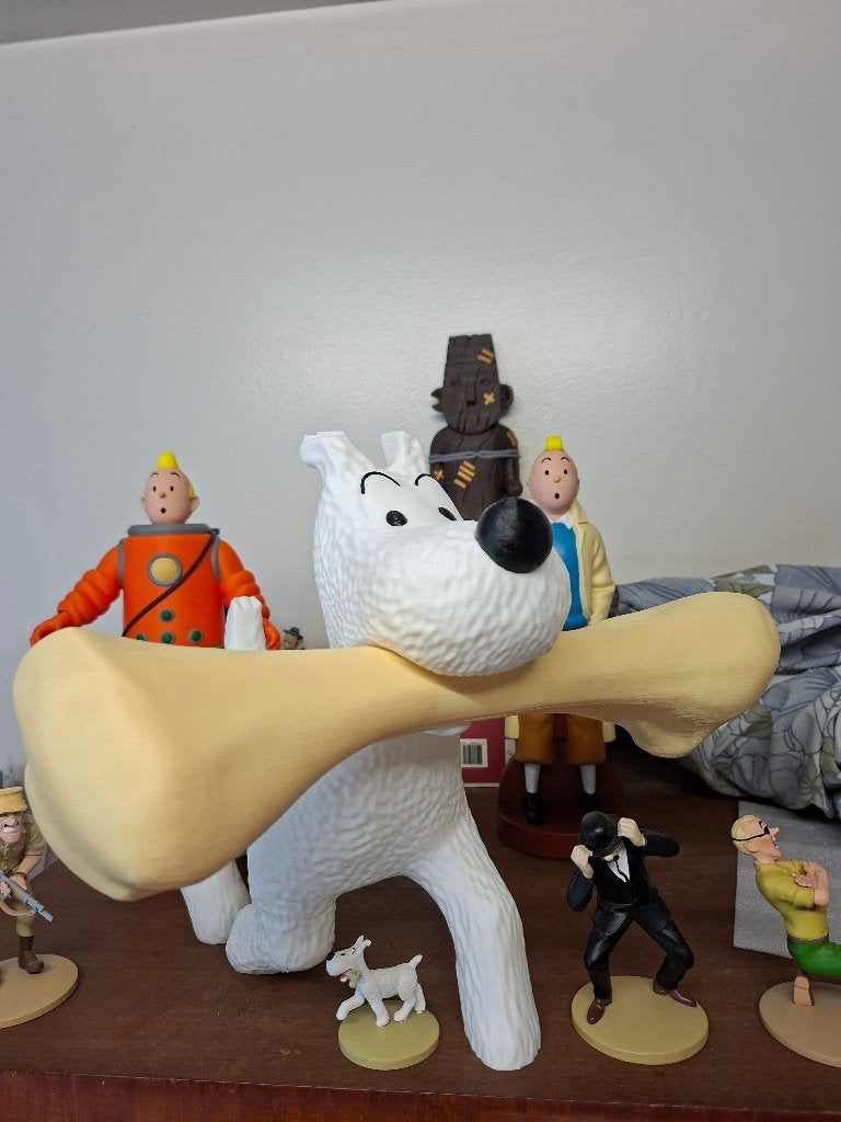 Bobbie en zijn gigantische bot 36cm. handgeschilderd, Verzamelen, Ophalen of Verzenden, Kuifje, Nieuw, Beeldje of Figuurtje