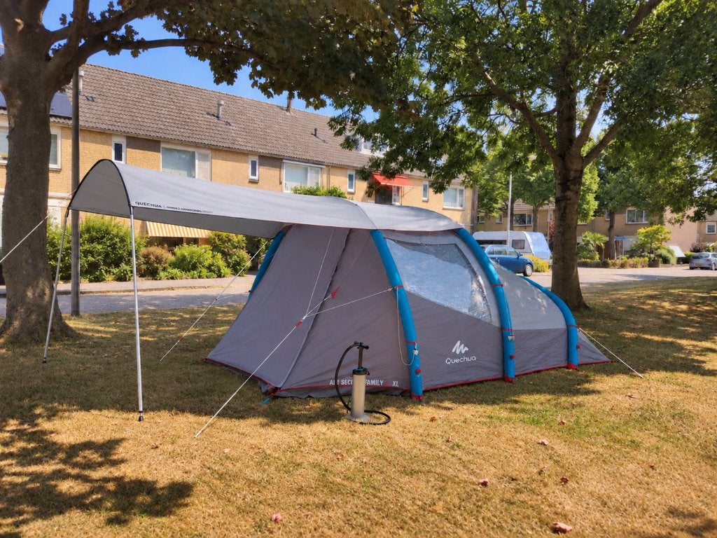 QUECHUA Opblaasbare tent 4 personen, Air Seconds 4.1+luifel, Caravans en Kamperen, Ophalen, Zo goed als nieuw, Tot en met 4