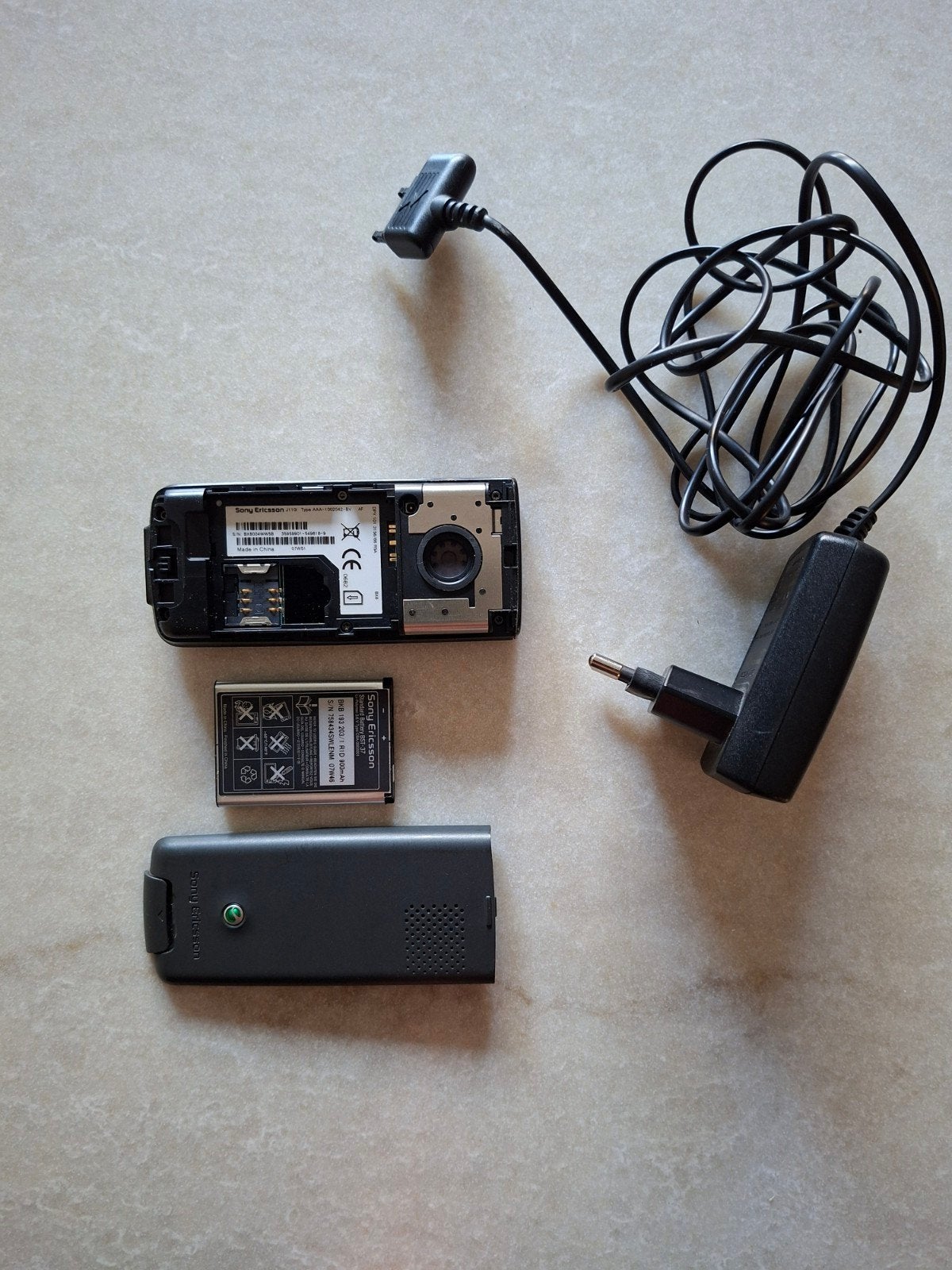 ophalen in Oud-Beijerland Sony Ericsson J110i telefoon - 10, Telecommunicatie, Mobiele telefoons | Sony, Gebruikt, Geen camera