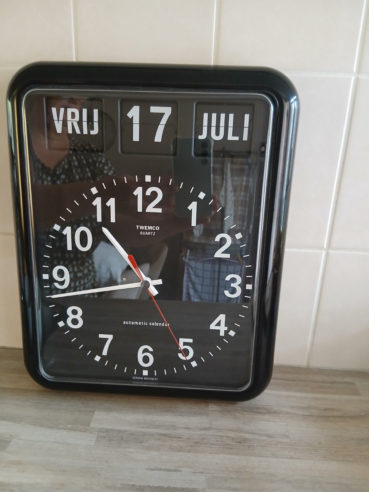 Twemco klok, Ophalen, Wandklok