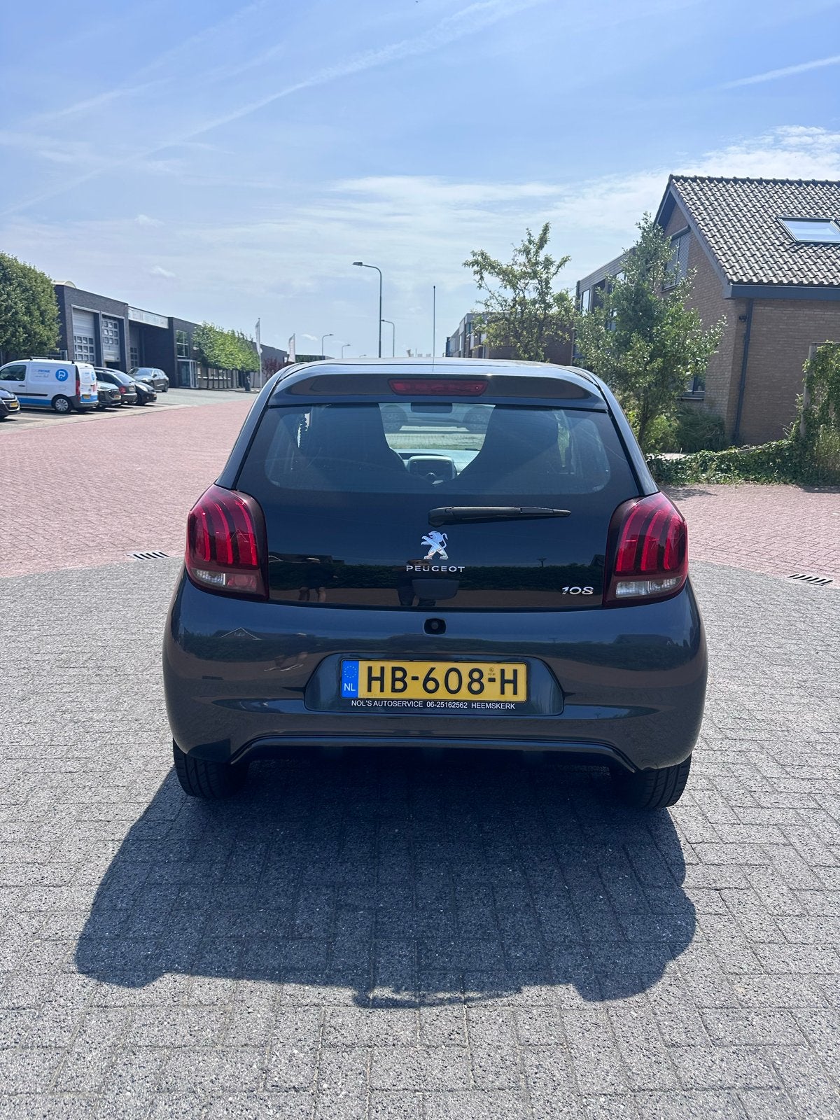 Peugeot 108 1.0 12V E-vti 51KW 5DR 2015 Grijs, Voorwielaandrijving, 4 stoelen, Origineel Nederlands, Handgeschakeld