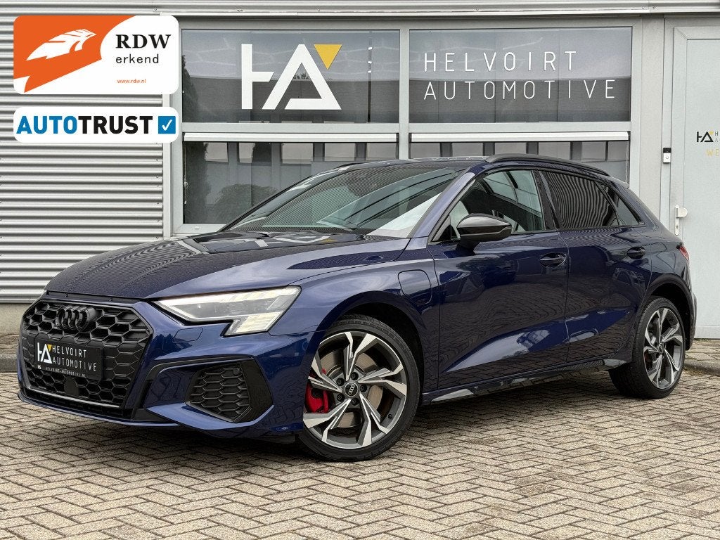 Audi A3 Sportback 45 TFSI e S edit Competition | MATRIX | RS, Auto's, Gebruikt, Zwart, Blauw, Hybride Elektrisch/Benzine