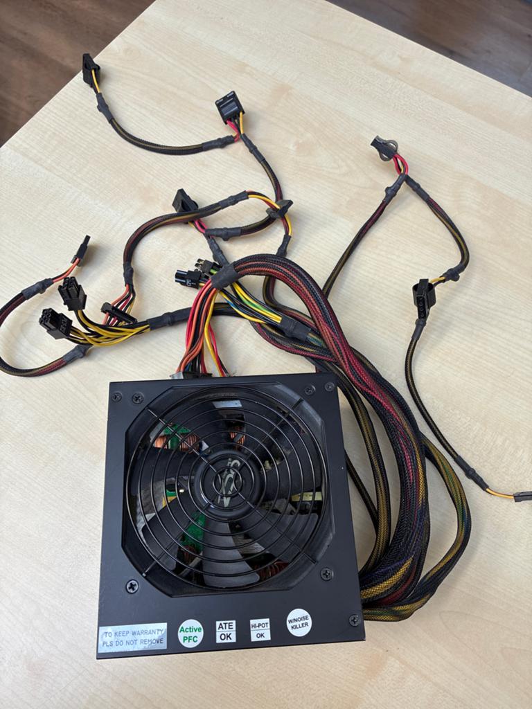 OCZ Computer voeding 600 watt, Computers en Software, Interne voedingen, Gebruikt, Ophalen of Verzenden