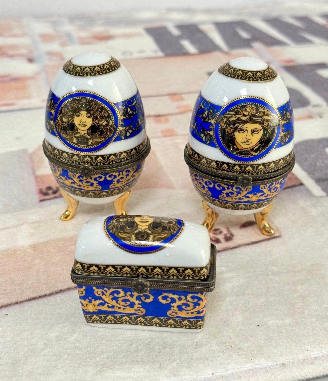 Fabergé ei eieren Versace Medusa SET blauw-wit faberge z/r, Ophalen of Verzenden