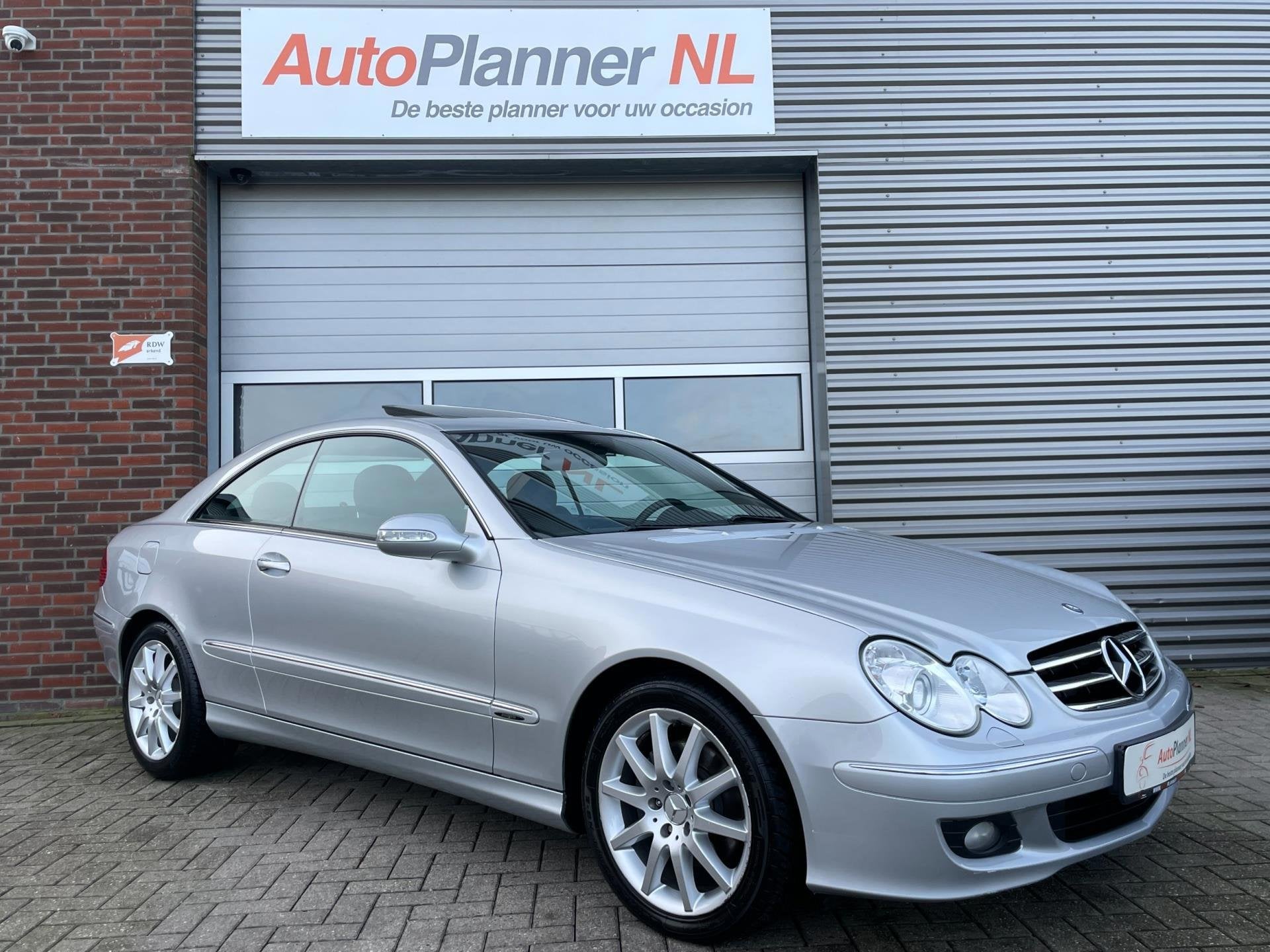 Mercedes-Benz CLK-klasse Coupé 280 Avantgarde! *34.240KM!*, Dealer onderhouden, Achterwielaandrijving, Gebruikt, Zwart