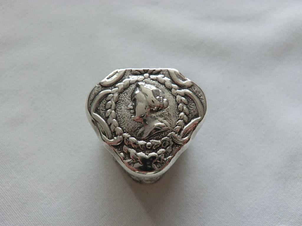 Zilver lodereindoosje loderijndoosje in mooie staat, Ophalen of Verzenden, Zilver