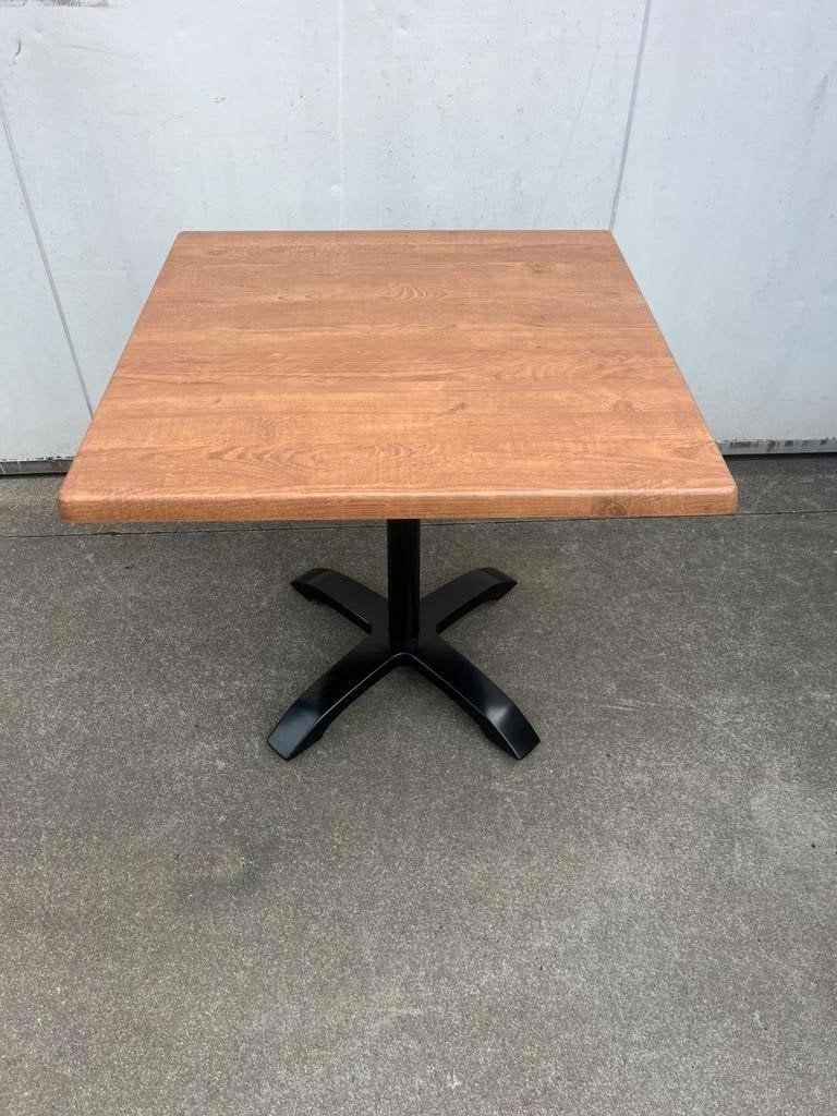 4 stuks horeca restaurant terras tafels 80x80 cm, werzalit, Ophalen, Zo goed als nieuw