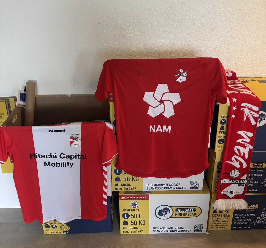 FC Emmen shirts en sjaal, Verzamelen, Sportartikelen en Voetbal, Ophalen of Verzenden, Gebruikt, Overige binnenlandse clubs, Shirt