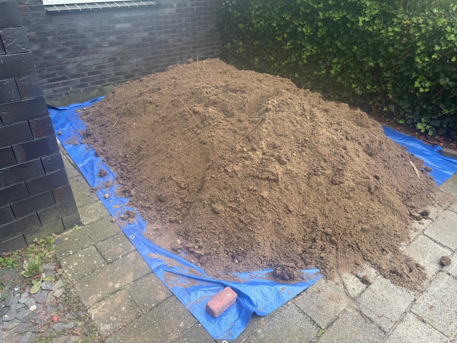 Grote hoeveelheid aarde, Ophalen, Tuinaarde