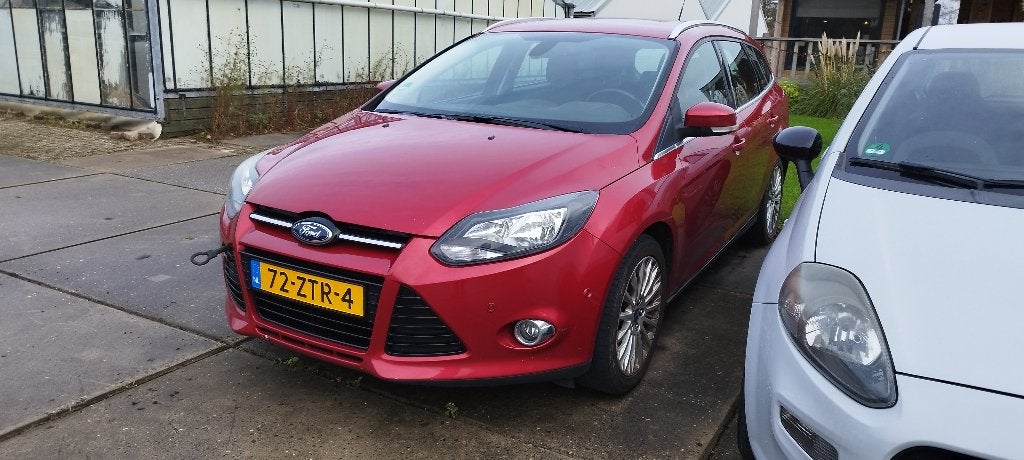 Ford Focus Station 2013, Auto diversen, Schadeauto's, Ophalen, Stationwagon, Handgeschakeld, Ford