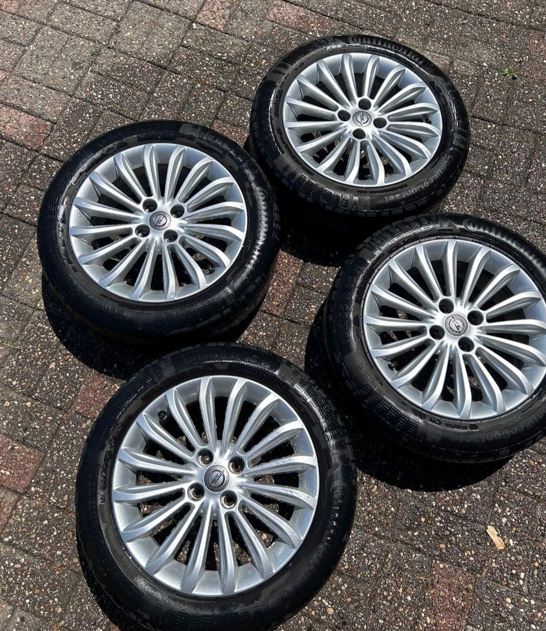Set orginele 16 inch opel Adam velgen, Ophalen, Gebruikt, 16 inch, Banden en Velgen