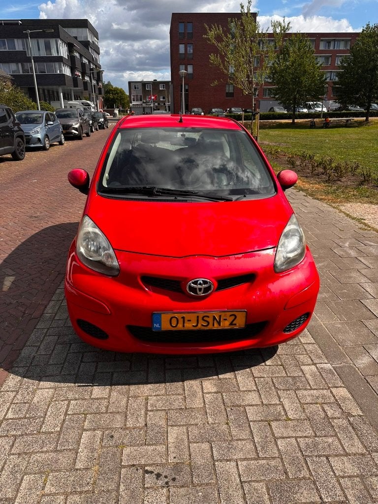 Toyota Aygo 1.0 | APK 2027-06 | Zuinig | Elektrische ramen., Auto's, Toyota, Voorwielaandrijving, Stof, Airbags, Zwart