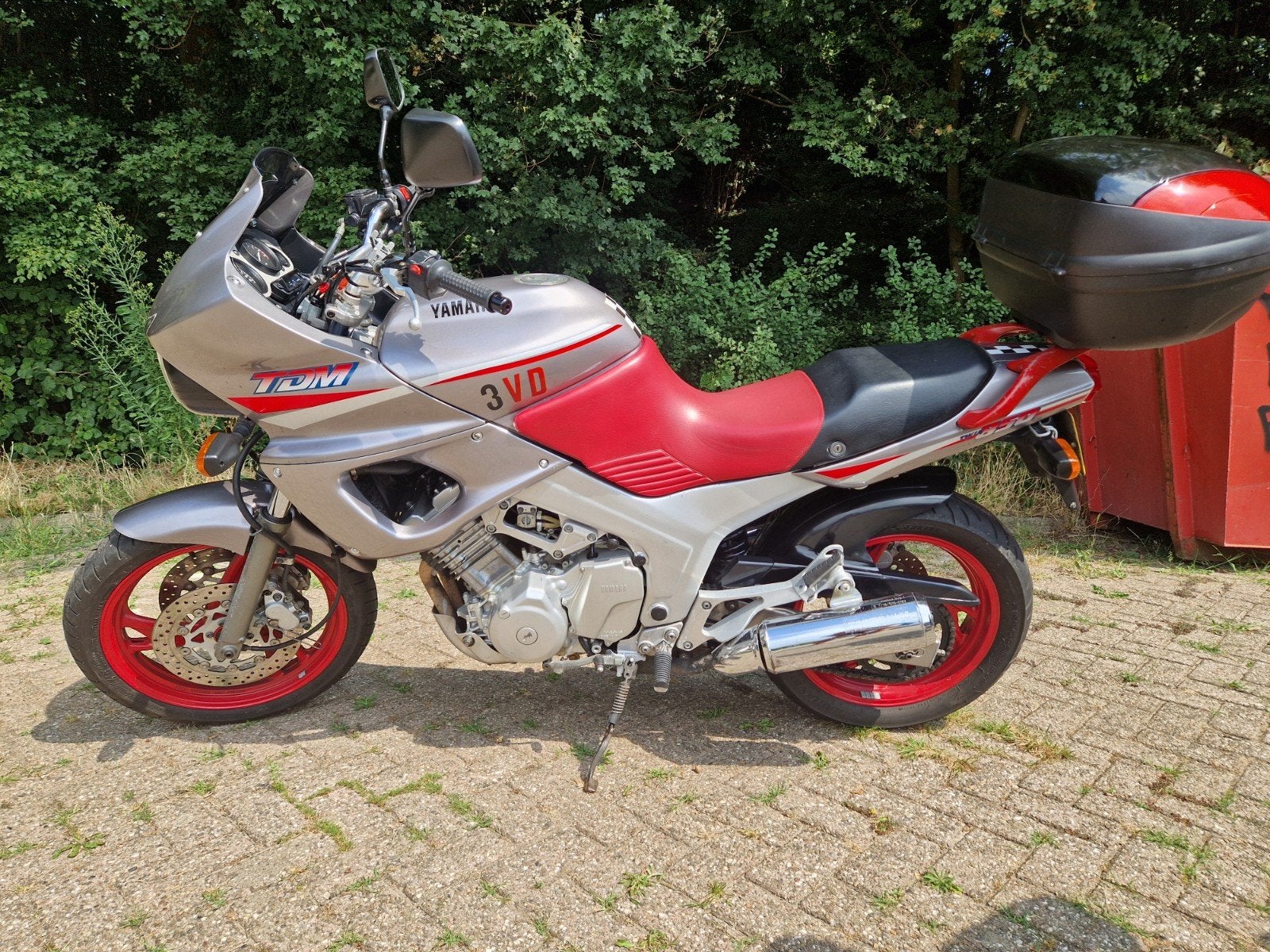 Yamaha tdm 850 nieuwe topkoffer, Motoren, Motoren | Yamaha, Particulier, Toermotor, meer dan 35 kW, 2 cilinders, Motorrijbewijs A