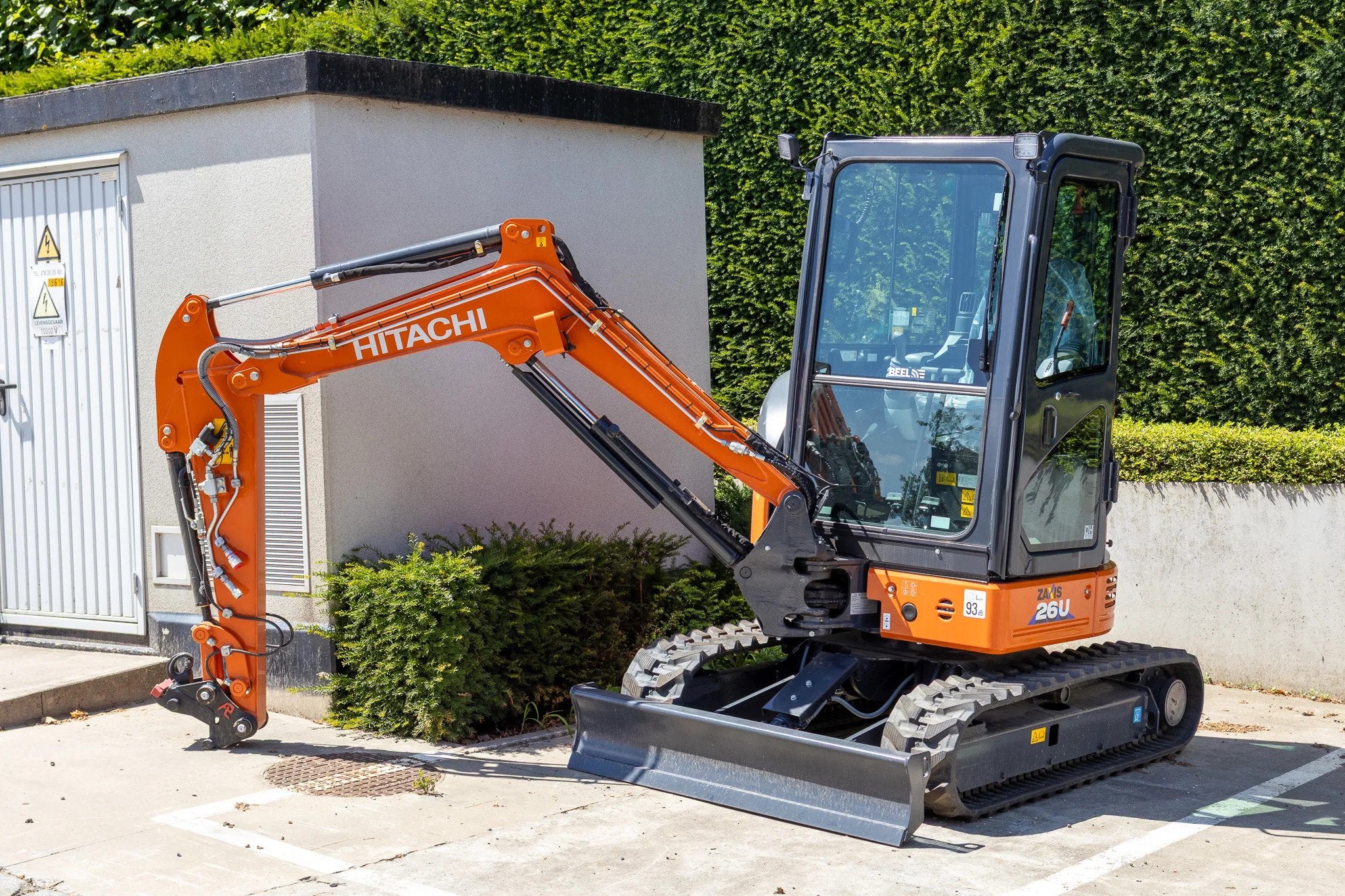 Hitachi ZX26 U6 (bj 2026), Graafmachine