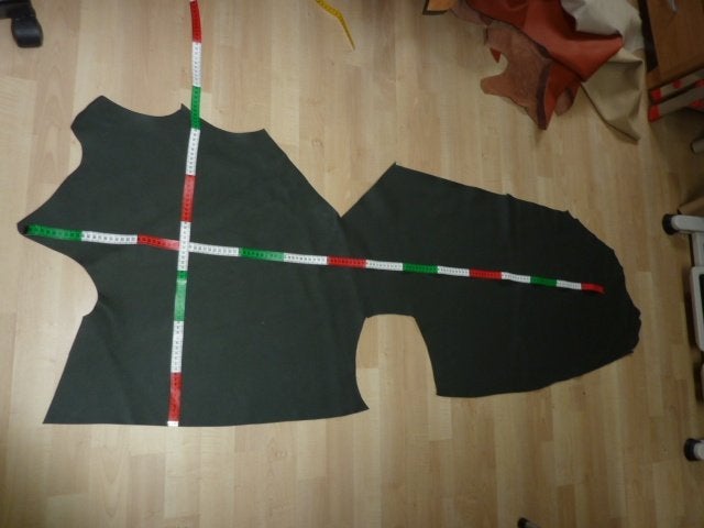 Donkergroen echt leer rundleer, Hobby en Vrije tijd, Stoffen en Lappen, Leer of Kunstleer, Nieuw, Ophalen of Verzenden, 30 tot 120 cm