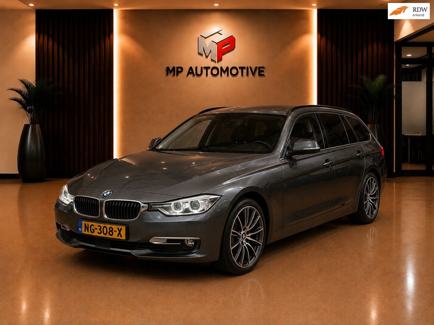 BMW 3-serie Touring 330d Upgrade Edition|AUT|Trekhaak|Camera, Auto's, Automaat, Euro 5, Achterwielaandrijving, 2993 cc