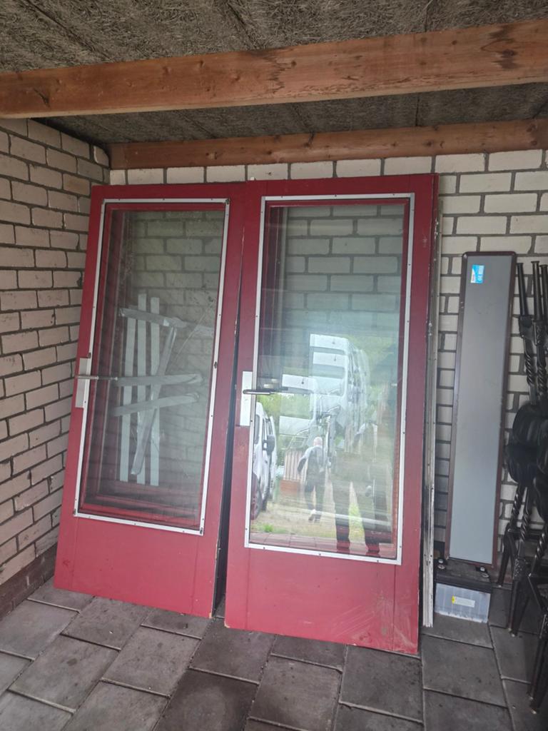 Set van 2 rode buitendeuren met glas, Doe-het-zelf en Verbouw, Deuren en Horren, Gebruikt, 80 tot 100 cm, Ophalen of Verzenden