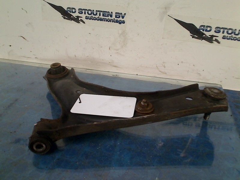 Draagarm Rechts Voor Peugeot 108 (2014-05/..), Kontakt-peugeot@peugeot.com, Gebruikt, Peugeot Deutschland GmbH, Bahnhofsplatz, Rüsselsheim 65423, , Duitsland