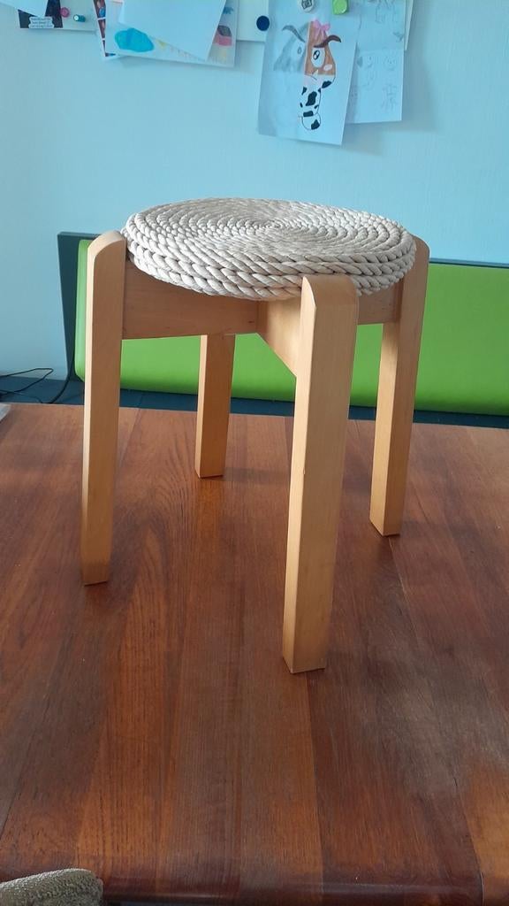 Scandinavische houten kruk gevlochten zitting, Zweden, Ophalen of Verzenden, Zo goed als nieuw, Hout