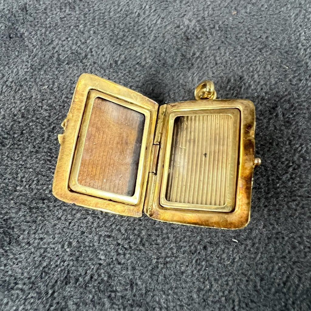 Gouden hanger | 14k | 4,32g | medaillon rechhoekig | 418055, Gebruikt, Overige voorstellingen, Ophalen of Verzenden, Goud