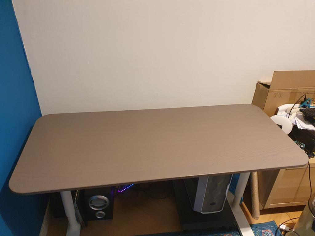 IKEA Bekant computerbureau 140x60 - Zo goed als nieuw, Ophalen