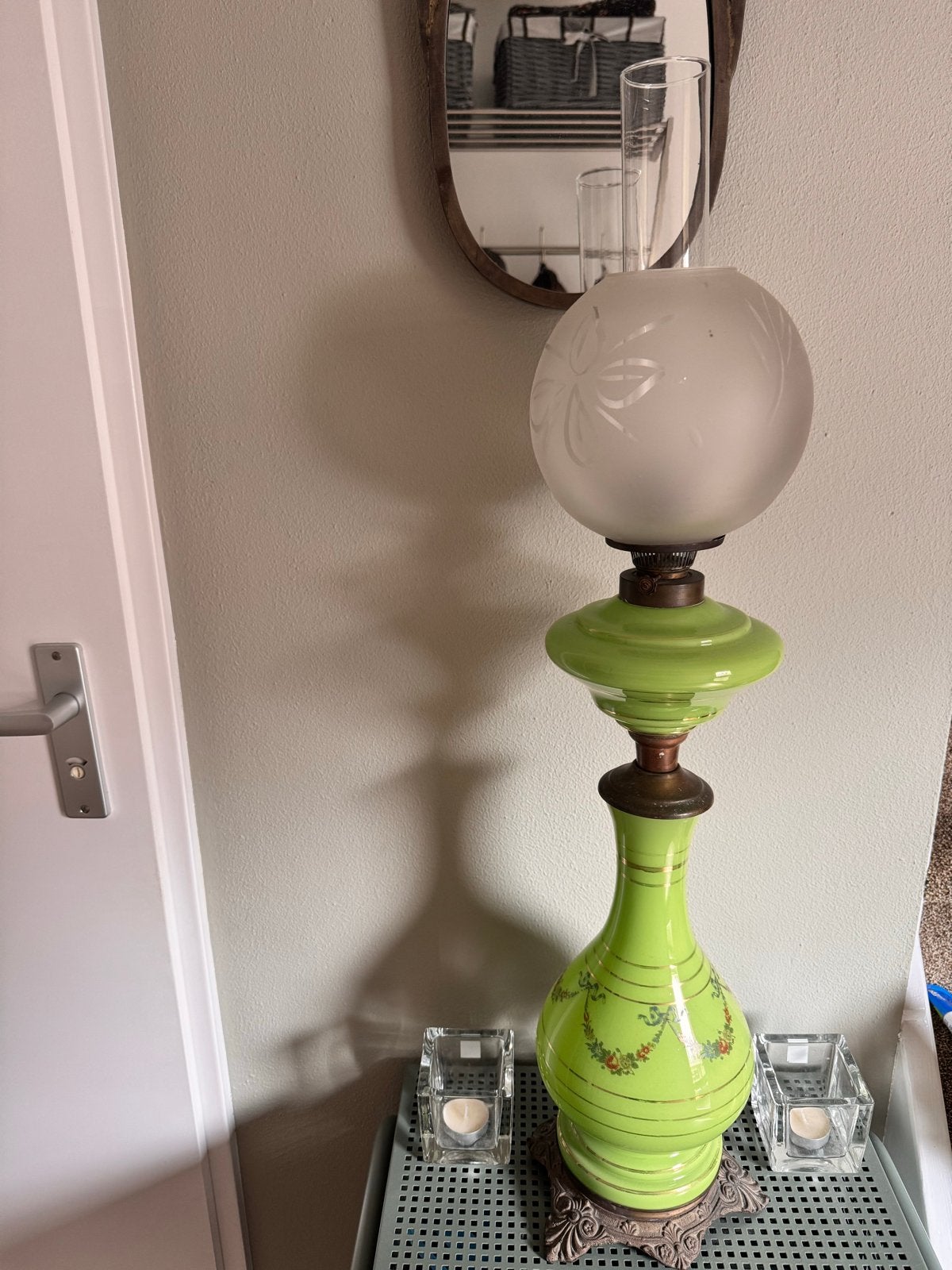 Antieke Olie Lamp - Groen Glas met Bloemmotief, Ophalen