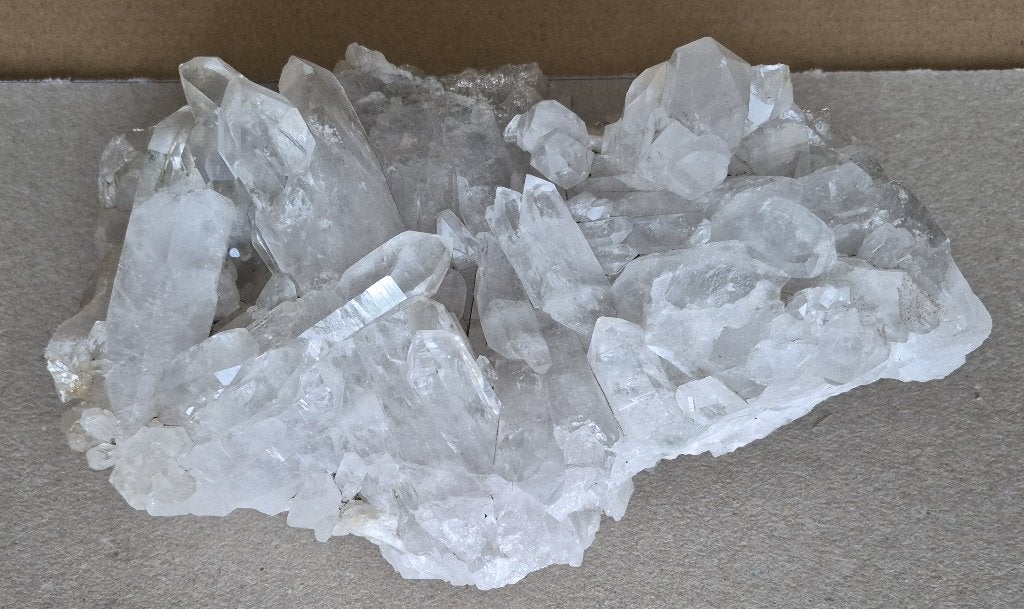 Grote natuurlijke bergkristal cluster, Verzamelen, Ophalen of Verzenden, Mineraal