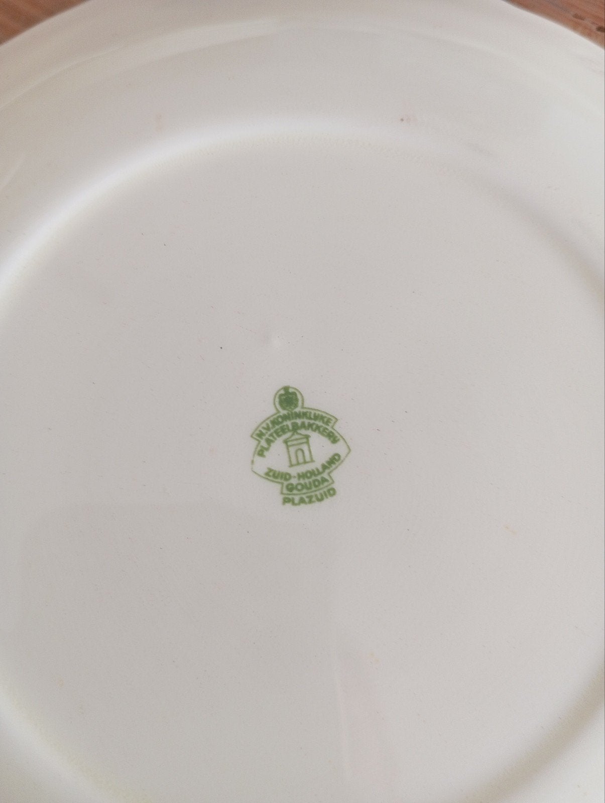 Vintage zeer uitgebreid P. Regout Gouda servies - Bloemmotie, Ophalen