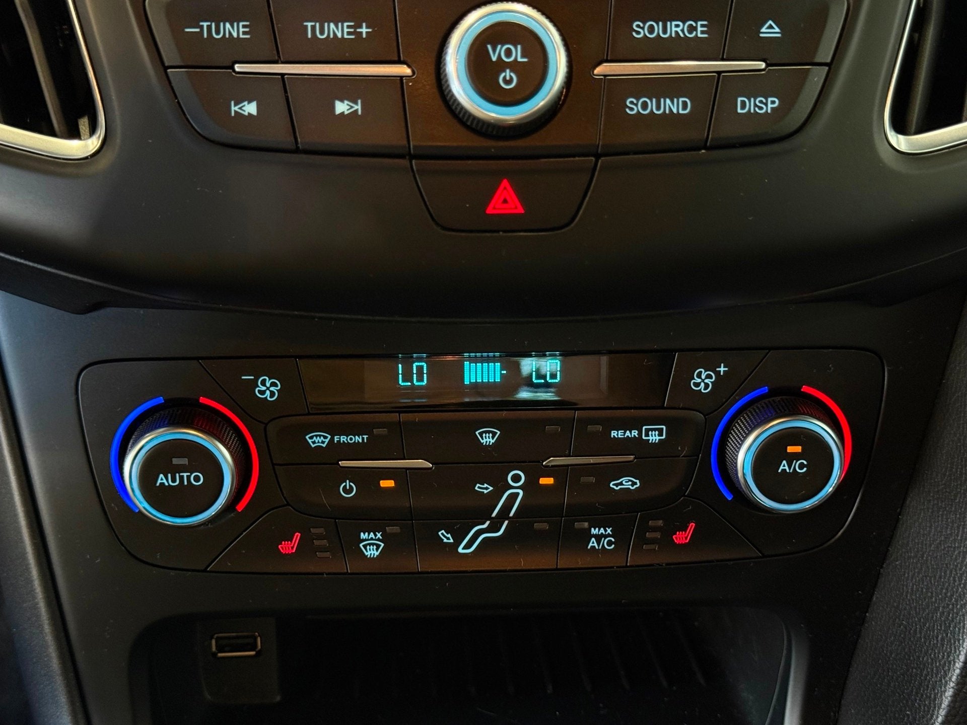 Foto 18 van Ford Focus Wagon 1.5 Titanium 2018 ST-LINE|LED|AUTOMAAT/NAVI
