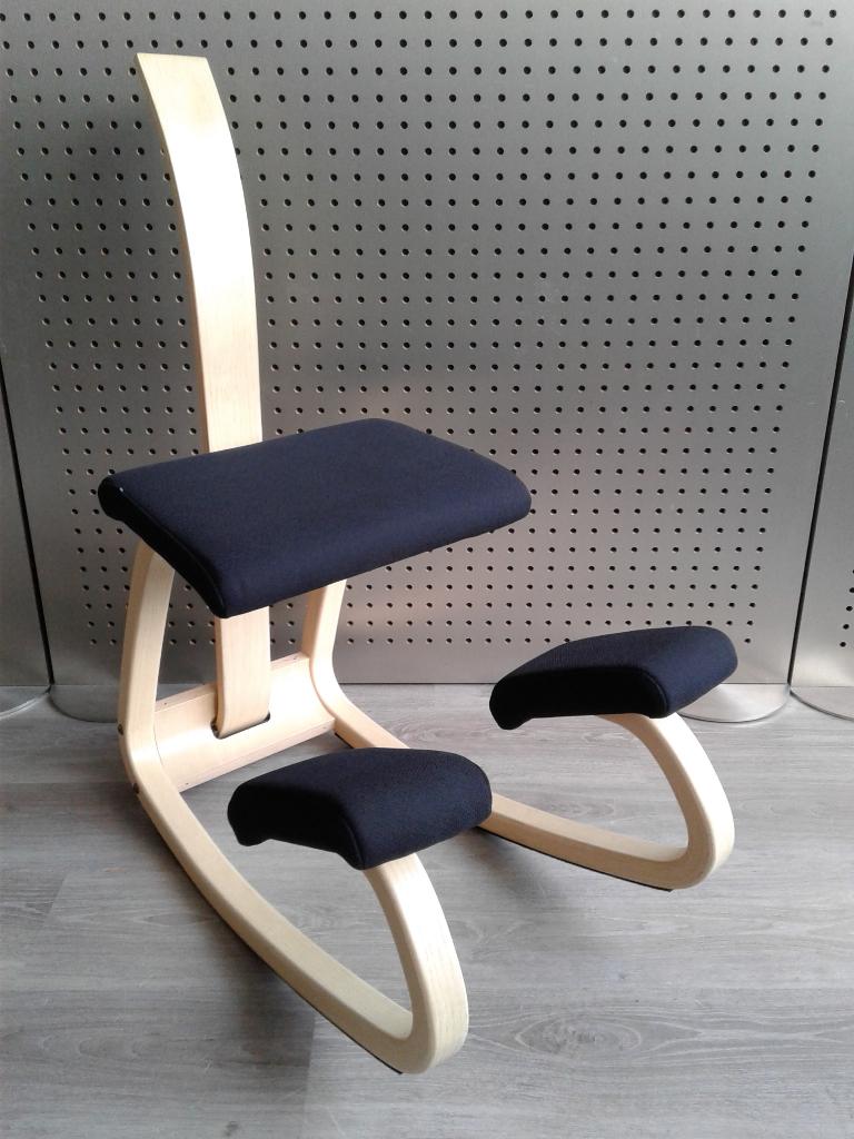 Variér (Stokke) Variable Balans met Rug (Zwart), Als Nieuw!, Huis en Inrichting, Bureaustoelen, Zwart, Ophalen of Verzenden, Zo goed als nieuw