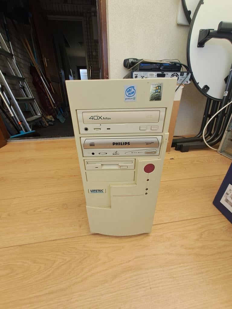 Vintage LIFETEC PC-MTA Desktop Computer - Pentium III, Gebruikt, HDD, Minder dan 4 GB, Intel Pentium III