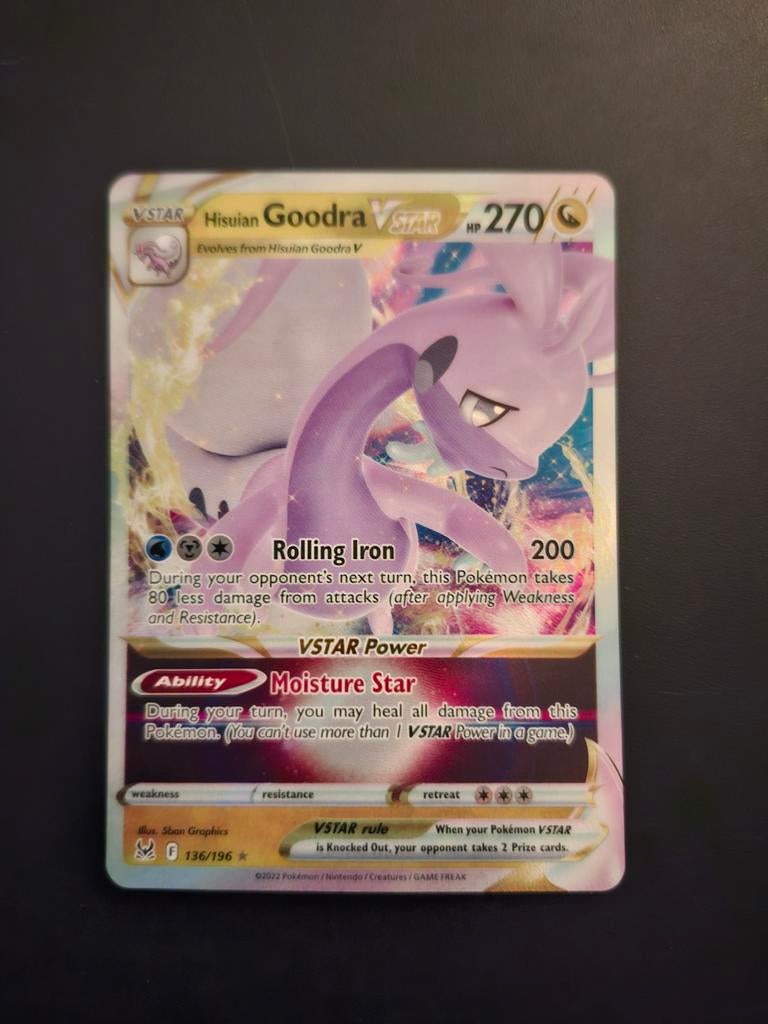 Hisuian Goodra VSTAR #136 Pokémon Lost Origin, Ophalen of Verzenden, Zo goed als nieuw, Losse kaart, Foil