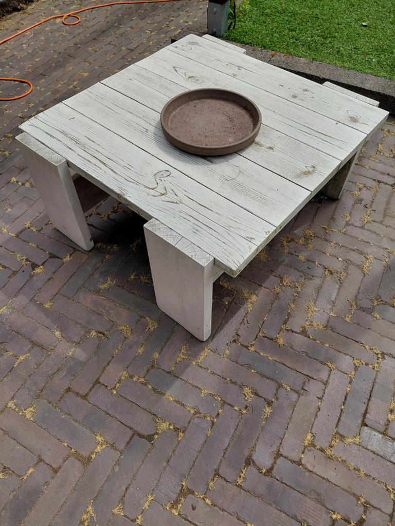 Robuuste houten salontafel - Buiten/Binnen, Huis en Inrichting, Tafels | Salontafels, Gebruikt, 50 tot 100 cm, Landelijke, robuuste stijl