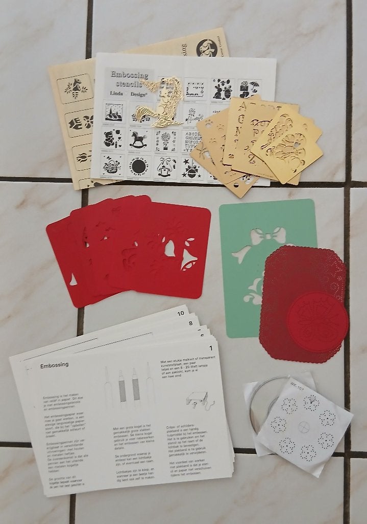 Embossing stencils (messing en kunststof), Hobby en Vrije tijd, Kaarten | Zelf maken, Ophalen of Verzenden, Nieuw, Overige thema's